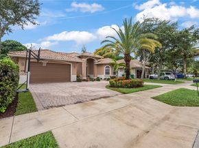8346 SW 51st St, Davie FL 33328