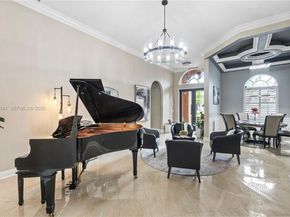 8346 SW 51st St, Davie FL 33328