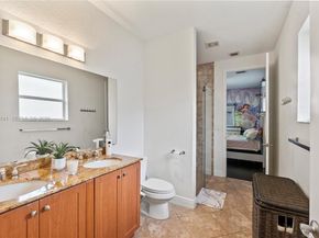 8346 SW 51st St, Davie FL 33328