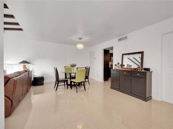 6949 SW 109th Pl, Miami FL 33173