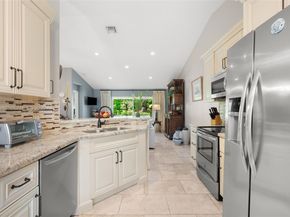 4108 Pine Ridge Ln, Weston FL 33331