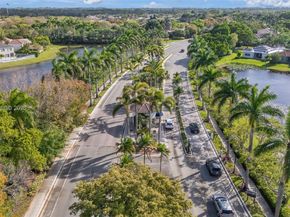 4108 Pine Ridge Ln, Weston FL 33331