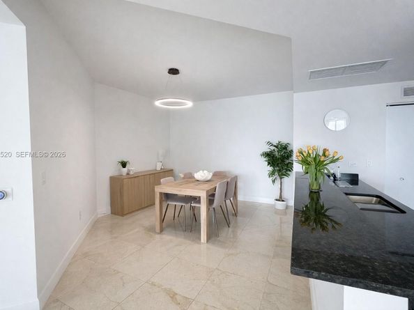 3131 NE 188th St 2606, Aventura FL 33180