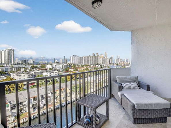 3703 NE 166th St 904, North Miami Beach FL 33160