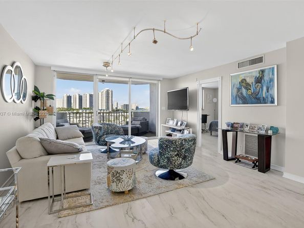 3703 NE 166th St 904, North Miami Beach FL 33160