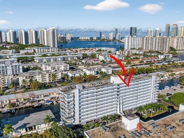 3703 NE 166th St 904, North Miami Beach FL 33160