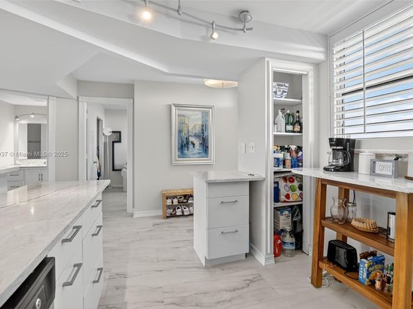 3703 NE 166th St 904, North Miami Beach FL 33160