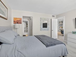 3703 NE 166th St 904, North Miami Beach FL 33160