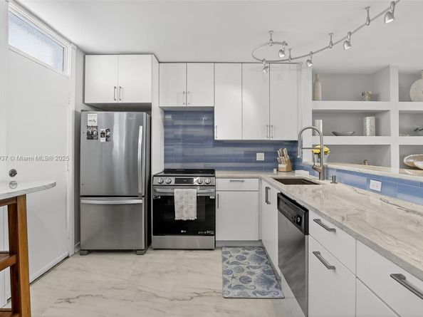 3703 NE 166th St 904, North Miami Beach FL 33160