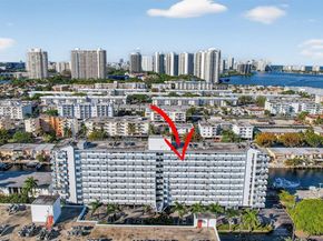 3703 NE 166th St 904, North Miami Beach FL 33160