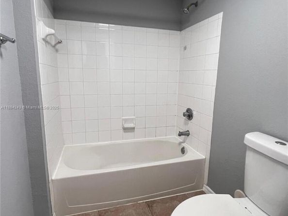 2400 Centergate Dr 102, Miramar FL 33025