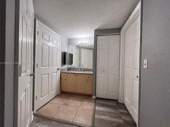2400 Centergate Dr 102, Miramar FL 33025