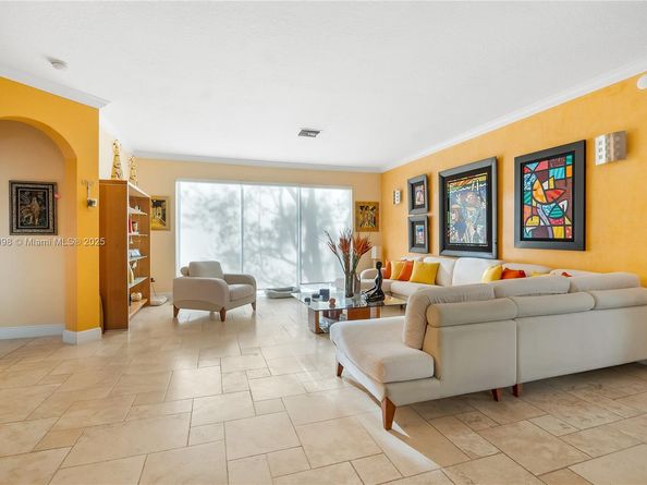 15697 SW 53rd St, Miramar FL 33027