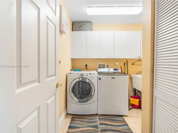 15697 SW 53rd St, Miramar FL 33027