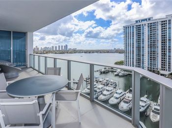 17301 Biscayne Blvd