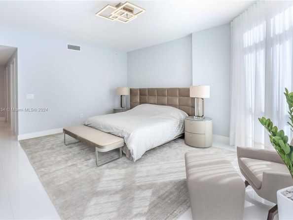 17301 Biscayne Blvd 1201, North Miami Beach FL 33160