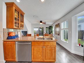 2747 Pinewood Ct, Davie FL 33328