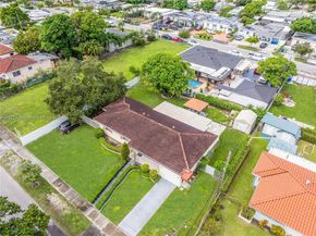 124 SW 51st Pl, Miami FL 33134