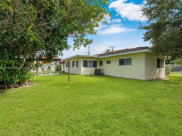 124 SW 51st Pl, Miami FL 33134