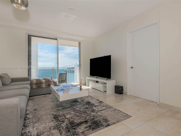 770 Claughton Island Dr 1914, Miami FL 33131