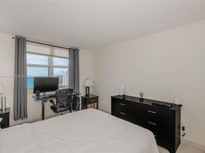 770 Claughton Island Dr 1914, Miami FL 33131