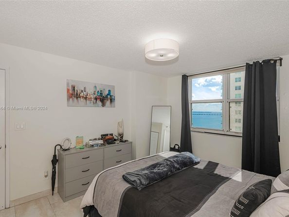 770 Claughton Island Dr 1914, Miami FL 33131