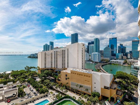 770 Claughton Island Dr 1914, Miami FL 33131