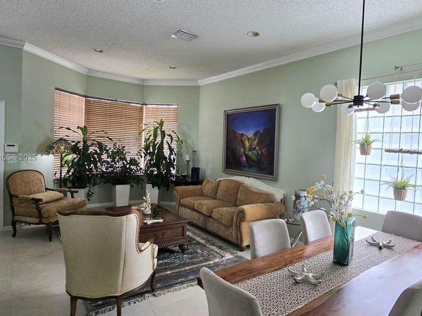 1406 NW 159th Ln, Pembroke Pines FL 33028