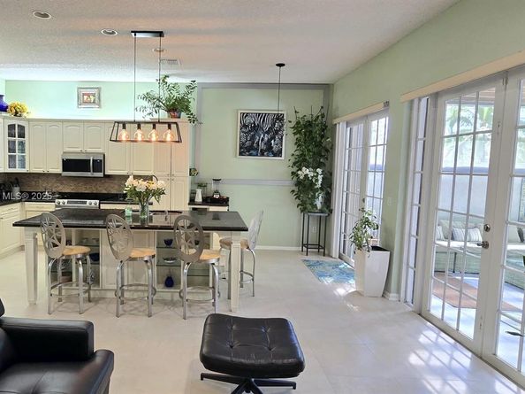 1406 NW 159th Ln, Pembroke Pines FL 33028