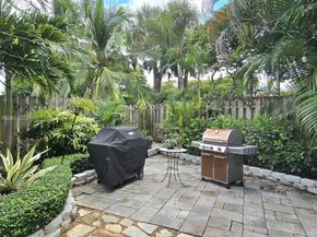 1406 NW 159th Ln, Pembroke Pines FL 33028