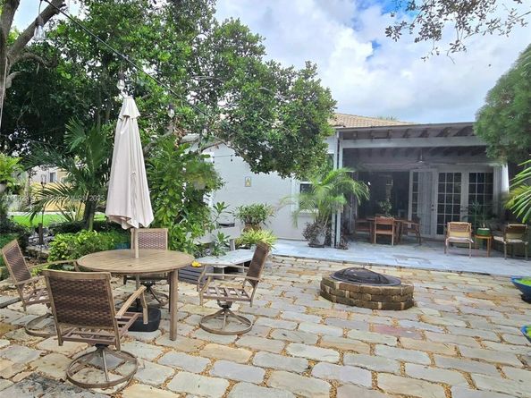 1406 NW 159th Ln, Pembroke Pines FL 33028