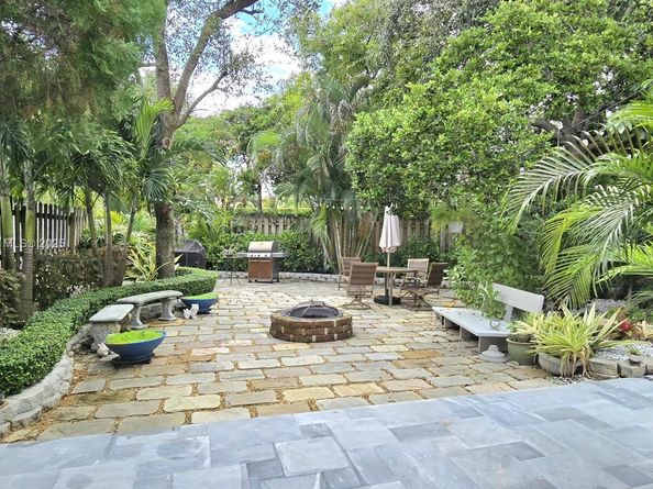1406 NW 159th Ln, Pembroke Pines FL 33028