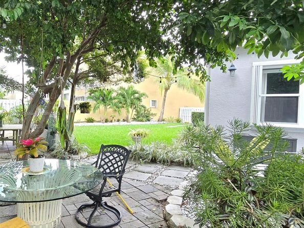 1406 NW 159th Ln, Pembroke Pines FL 33028