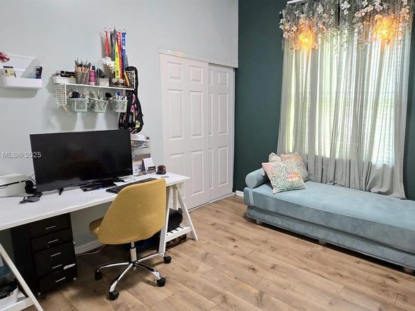 1406 NW 159th Ln, Pembroke Pines FL 33028