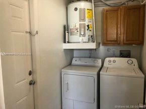 2336 Hope St, Hollywood FL 33020