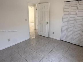 2336 Hope St, Hollywood FL 33020