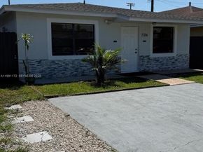 2336 Hope St, Hollywood FL 33020