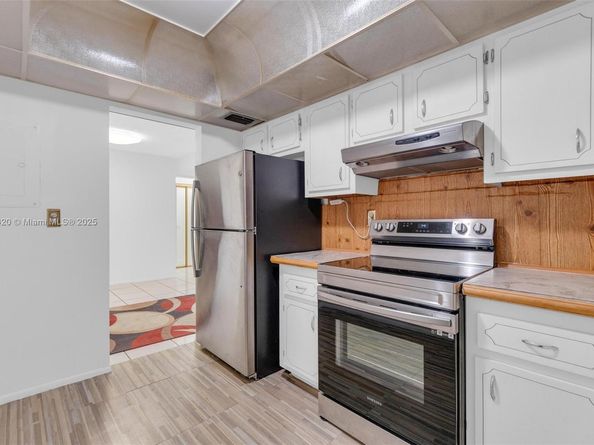 7300 NW 17th St 203, Plantation FL 33313