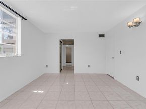 7300 NW 17th St 203, Plantation FL 33313
