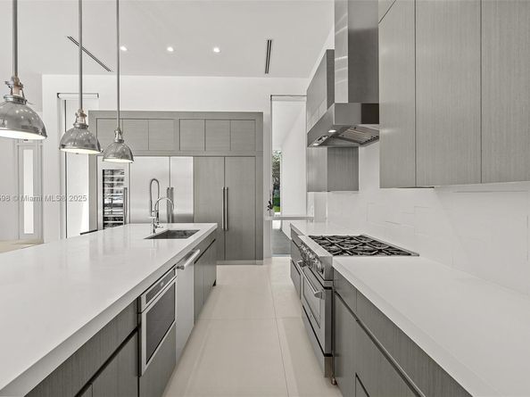 2815 NE 26th Pl, Fort Lauderdale FL 33306