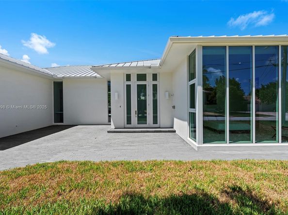 2815 NE 26th Pl, Fort Lauderdale FL 33306