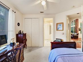 5724 Oakmont Ave, Hollywood FL 33312