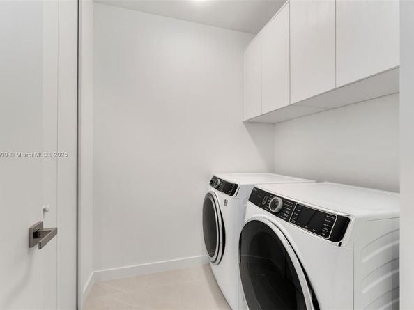 3069 Hibiscus St, Coconut Grove FL 33133