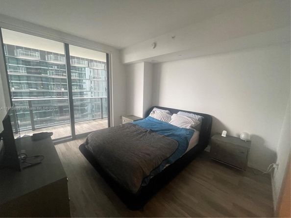 801 S Miami Ave 2207, Miami FL 33130