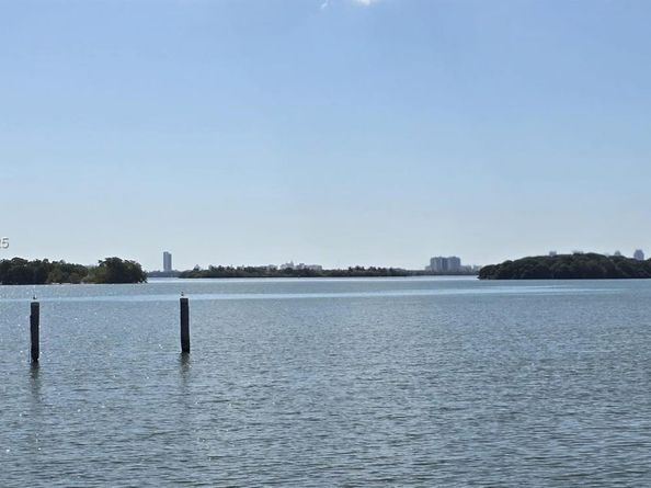 650 NE 64th St G608, Miami FL 33138