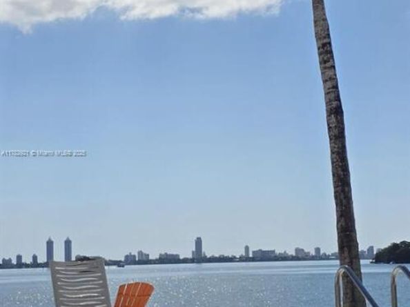 650 NE 64th St G608, Miami FL 33138