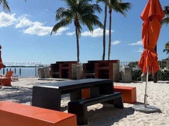 650 NE 64th St G608, Miami FL 33138
