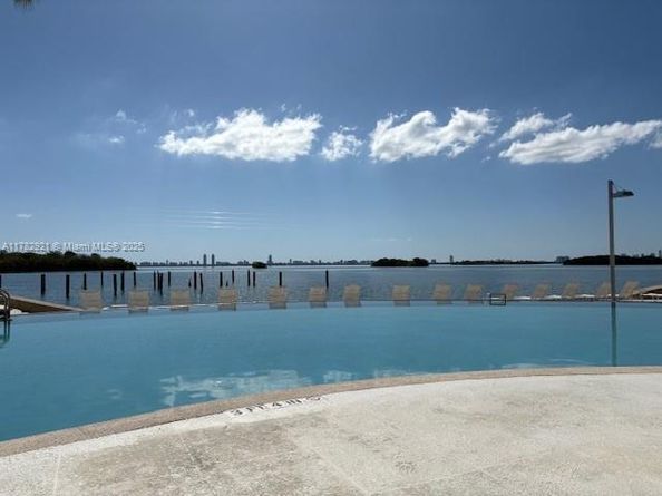 650 NE 64th St G608, Miami FL 33138