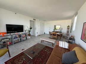 650 NE 64th St G608, Miami FL 33138