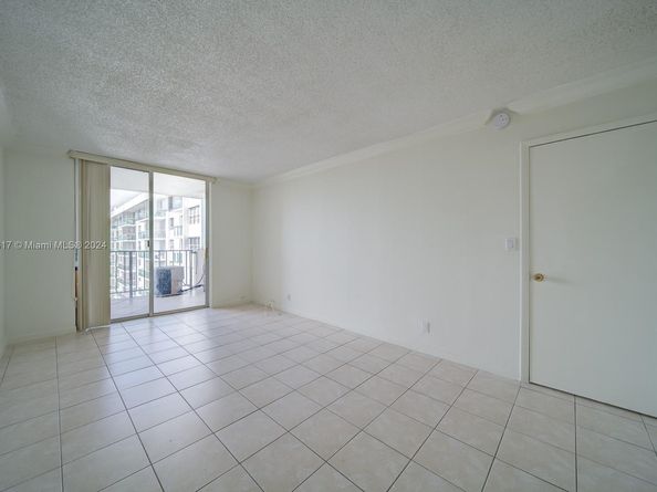 2903 N Miami Beach Blvd 1006, North Miami Beach FL 33160